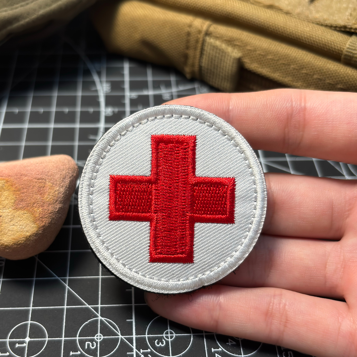 First Aid Red Cross Round Patc - First Aid Bag Kit ulasan dan harga